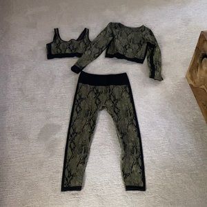 Fabletics workout set